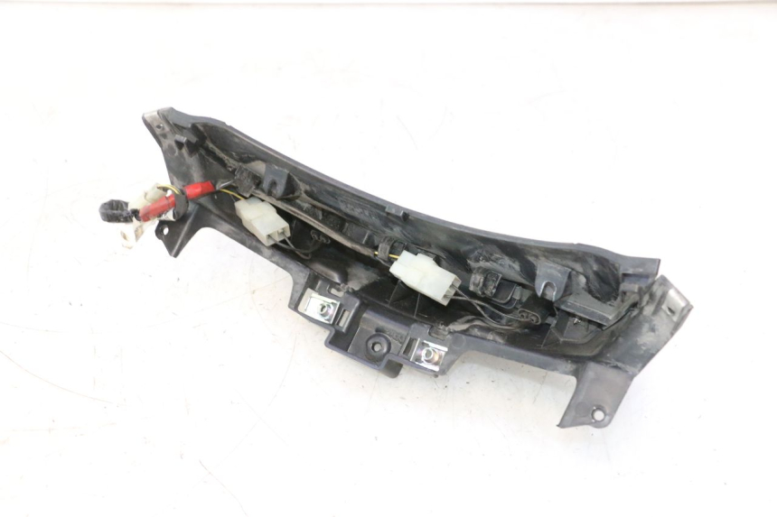 photo de NUMBER PLATE LIGHTING PIAGGIO MP3 500 (2016 - 2018) - Fixing points details