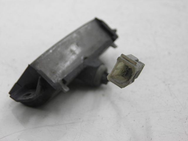 photo de NUMBER PLATE LIGHTING PIAGGIO X8 125 (2004 - 2007) - Component detail