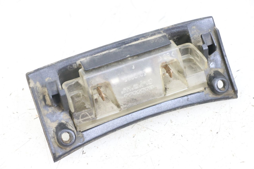 photo de LICENSE PLATE LIGHT PIAGGIO TYPHOON 80 (1994 - 1997) - Technical close-up