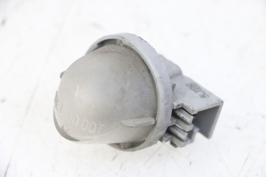 photo de NUMBER PLATE LIGHTING SUZUKI UH BURGMAN 125 (2002 - 2006) - Alternative perspective