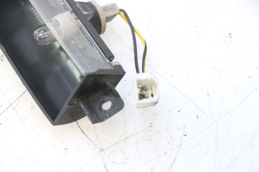 photo de NUMBER PLATE LIGHTING PIAGGIO X8 STREET 125 (2006 - 2007) - Alternative perspective
