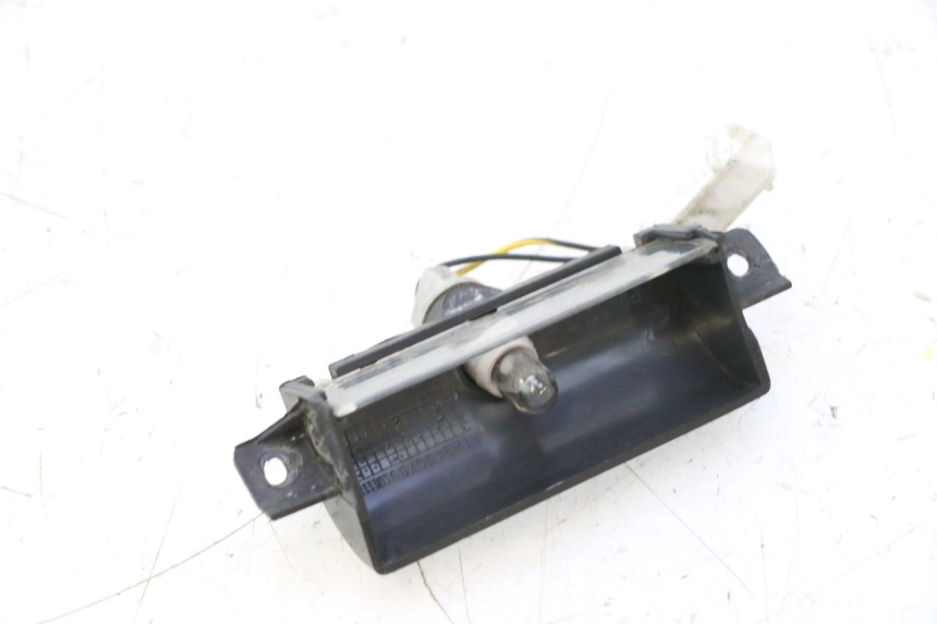 photo de NUMBER PLATE LIGHTING PIAGGIO X8 STREET 125 (2006 - 2007) - Technical close-up