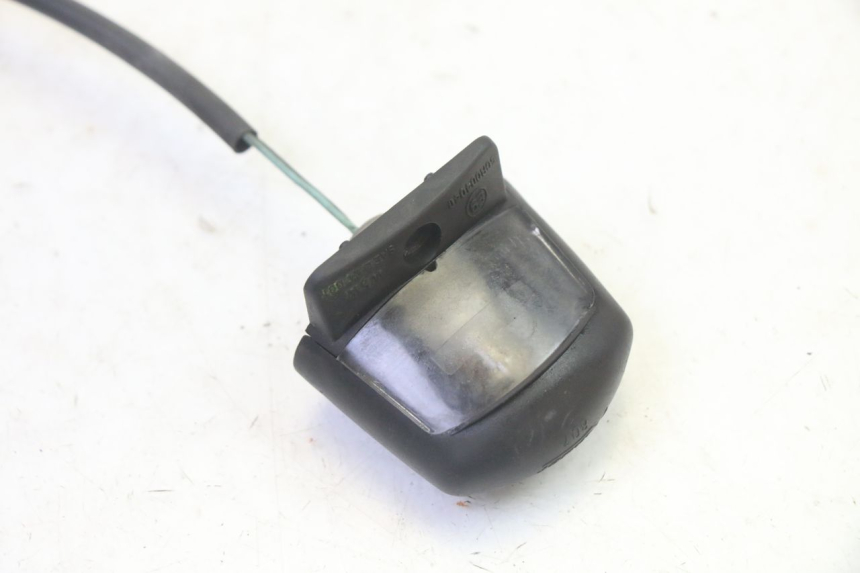 photo de LICENSE PLATE LIGHT YAMAHA YP MAJESTY 125 (2007 - 2010) - Alternative perspective