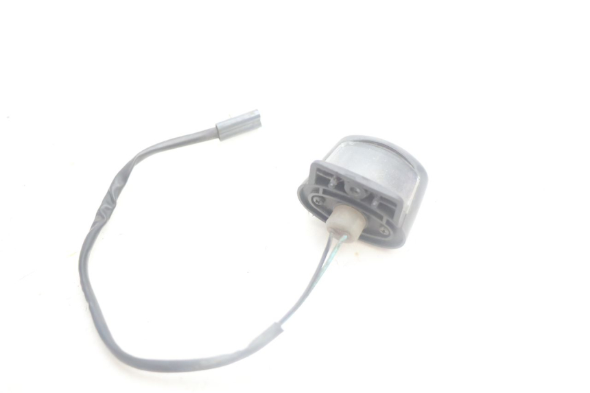 photo de NUMBER PLATE LIGHTING YAMAHA YP MAJESTY 125 (2002 - 2006) - Zoom on usage condition