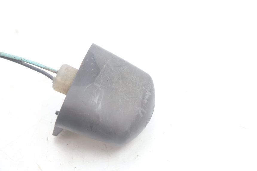 photo de NUMBER PLATE LIGHTING YAMAHA YP MAJESTY 125 (2002 - 2006) - Technical close-up