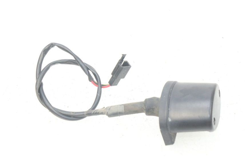 photo de LICENSE PLATE LIGHT KAWASAKI Z S 750 (2003 - 2006) - Zoom on usage condition