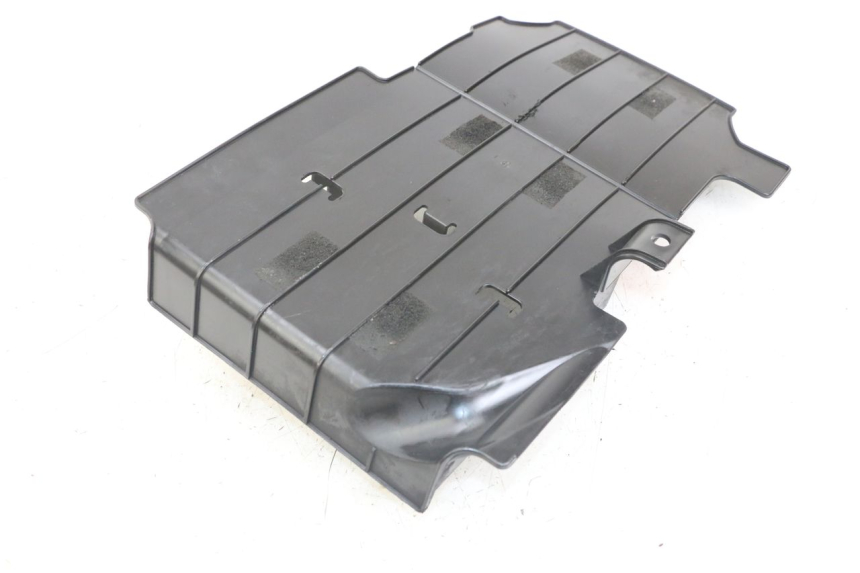 photo de RADIATOR SCOOP HONDA FJS SILVERWING SILVER WING 600 (2001 - 2010) - Component detail