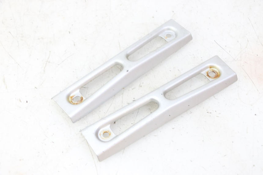 photo de RADIATOR SCOOP YAMAHA FZ6 FAZER S2 600 (2007 - 2011) - Zoom on usage condition