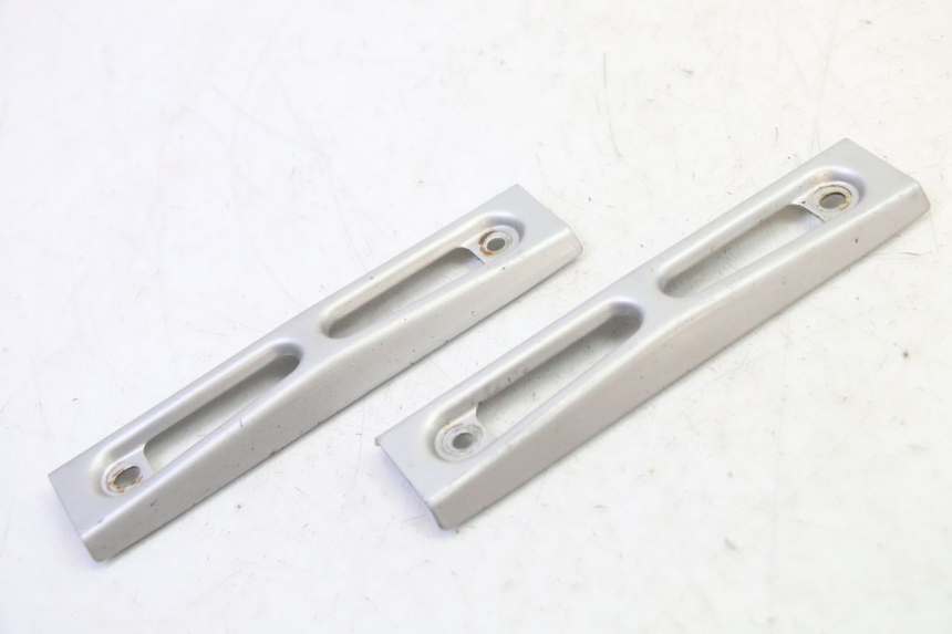 photo de RADIATOR SCOOP YAMAHA FZ6 N FAZER 600 (2004 - 2006) - Component detail