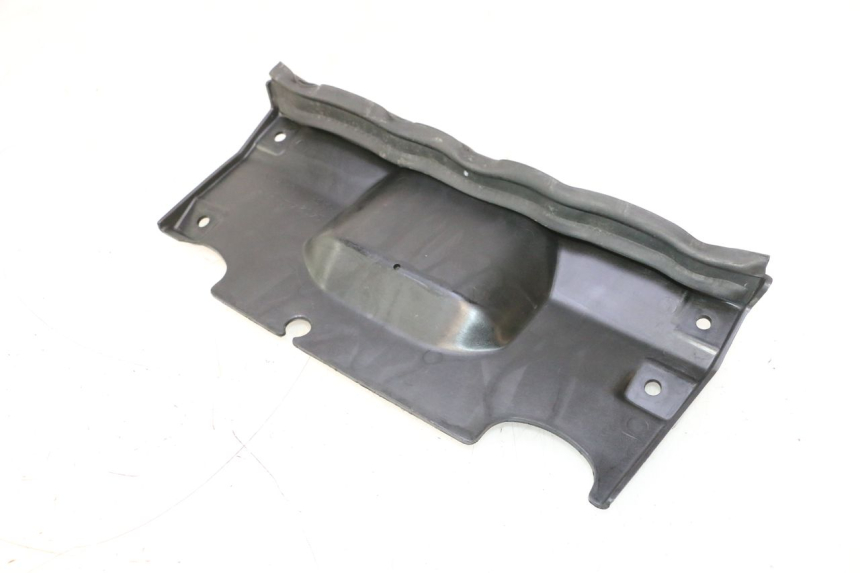 photo de RADIATOR SCOOP KAWASAKI GPX F ZX750F 750 (1986 - 1990) - Alternative perspective