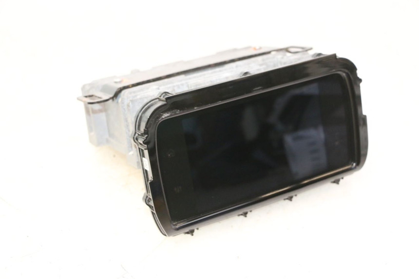 photo de INFOTAINMENT DISPLAY HARLEY DAVIDSON ROAD GLIDE FLTRXSE 1920 (2018 - 2022) - Surface and material condition