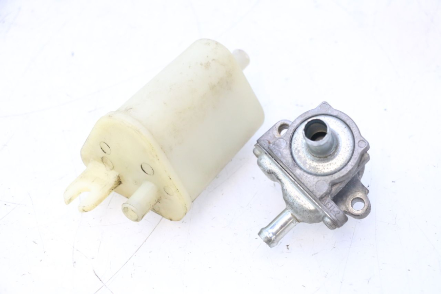 photo de CANISTER PURGE VALVE YAMAHA YP MAJESTY 125 (2007 - 2010) - Main view