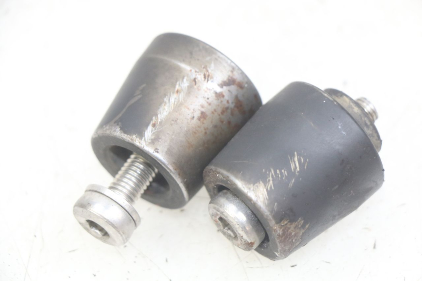 photo de HANDLEBAR END KYMCO AGILITY 16+ 4T 50 (2018 - 2023) - Zoom on usage condition