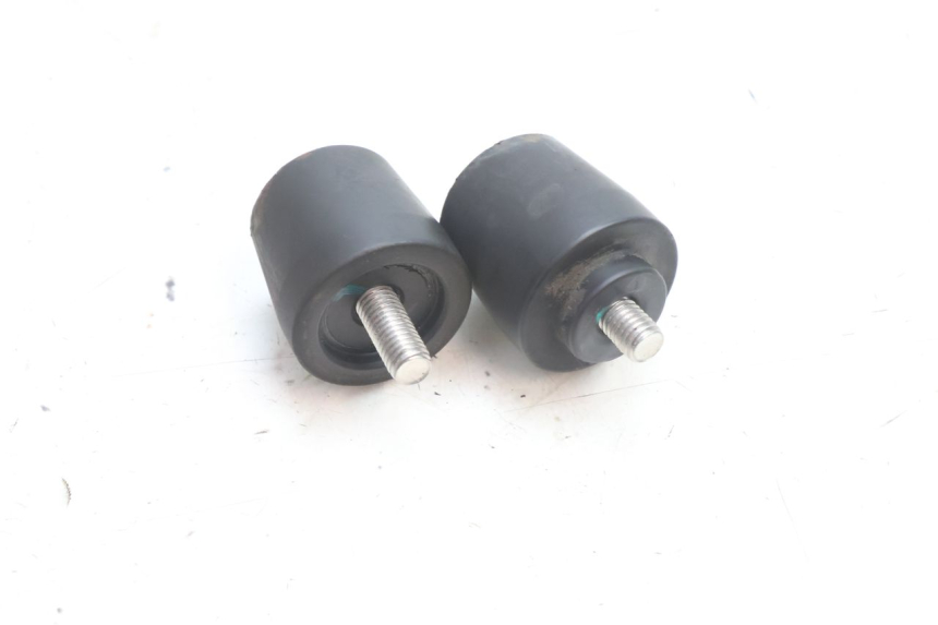photo de HANDLEBAR END KYMCO AGILITY 16+ 4T 50 (2018 - 2023) - Technical close-up