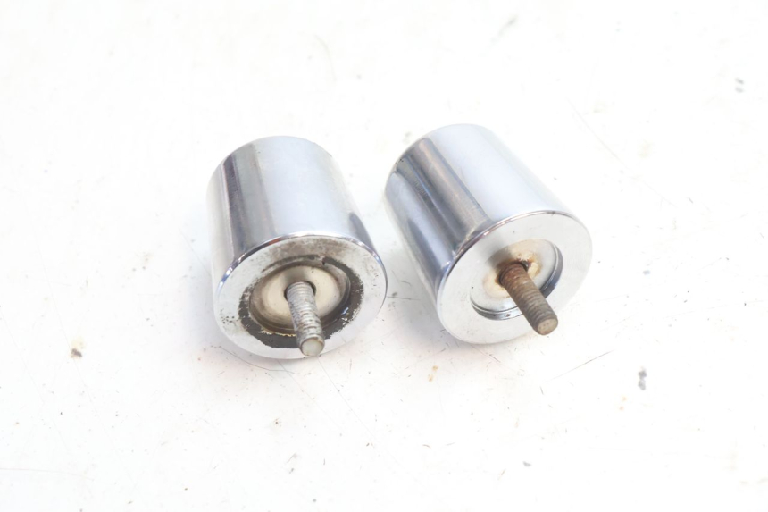 photo de HANDLEBAR ENDS APRILIA ATLANTIC S 125 (2010 - 2013) - Fixing points details