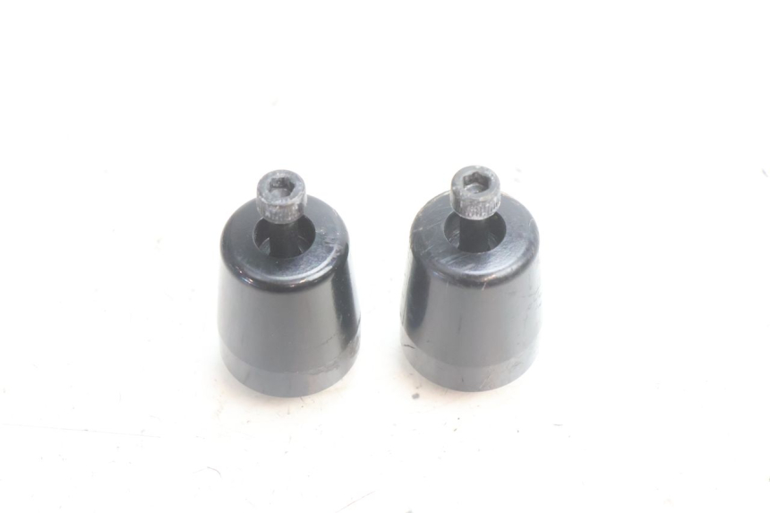 photo de HANDLEBAR ENDS YAMAHA FZ8 800 (2010 - 2016) - Component detail