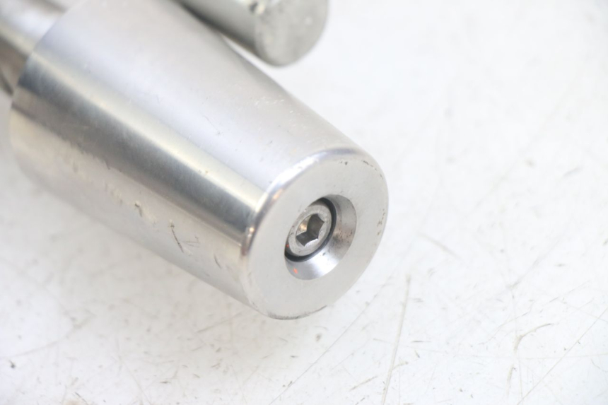 photo de HANDLEBAR ENDS PEUGEOT GEOPOLIS RS 125 (2007 - 2009) - Alternative perspective