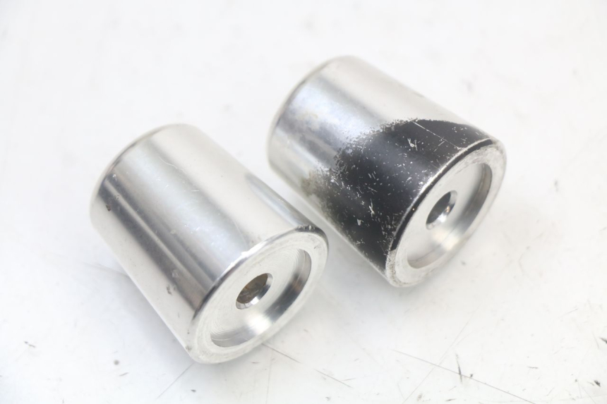 photo de HANDLEBAR ENDS SUZUKI GSR 750 (2011 - 2017) - Alternative perspective