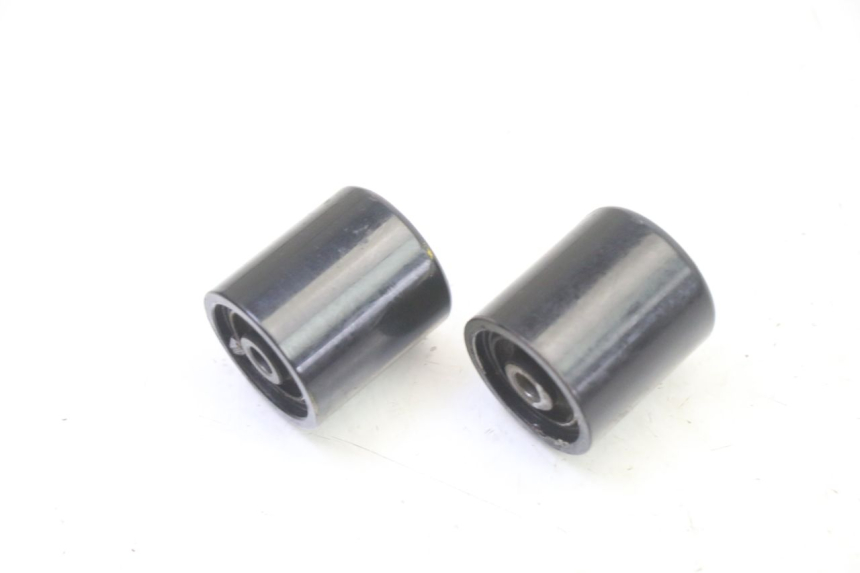 photo de HANDLEBAR ENDS SUZUKI GSR 750 (2011 - 2017) - Zoom on usage condition