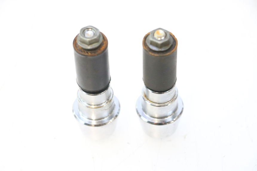 photo de HANDLEBAR ENDS PEUGEOT KISBEE 4T 50 (2023 - 2026) - Zoom on usage condition