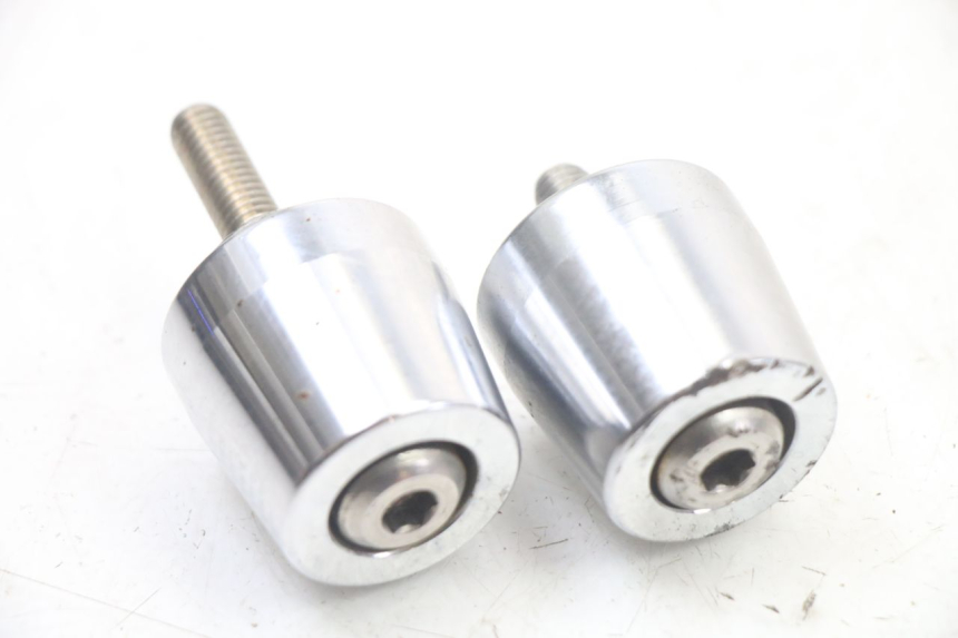 photo de HANDLEBAR ENDS KYMCO XCITING 500 (2007 - 2010) - Zoom on usage condition