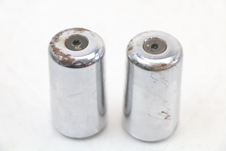 photo de HANDLEBAR END PIAGGIO LIBERTY 4T 50 (2004 - 2008) - Zoom on usage condition