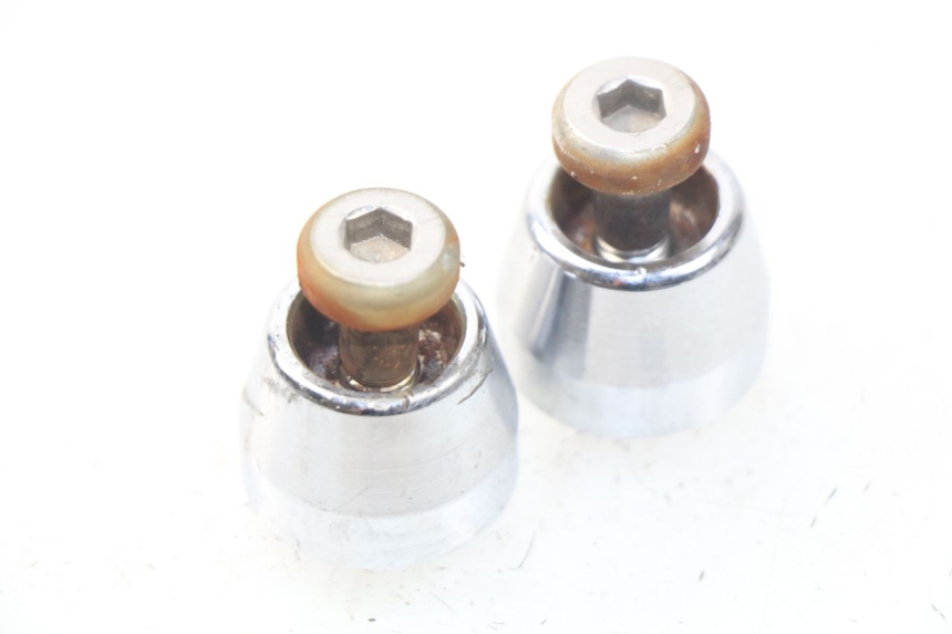 photo de HANDLEBAR ENDS KYMCO LIKE 4T 50 (2009 - 2018) - Zoom on usage condition