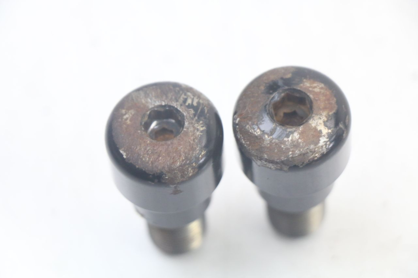 photo de HANDLEBAR END YAMAHA MT-07 MT07 ABS 700 (2014 - 2017) - Technical close-up