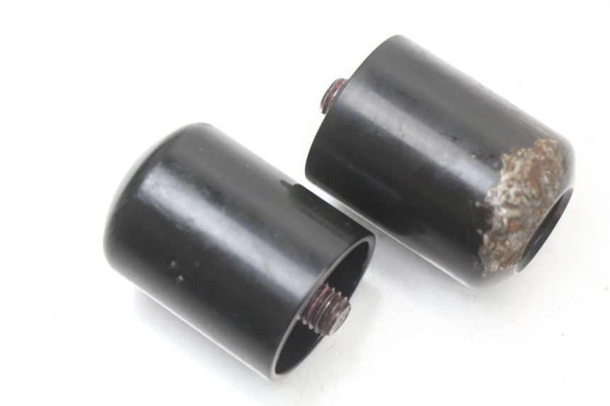 photo de HANDLEBAR ENDS KAWASAKI NINJA 400 (2018 - 2023) - Zoom on usage condition