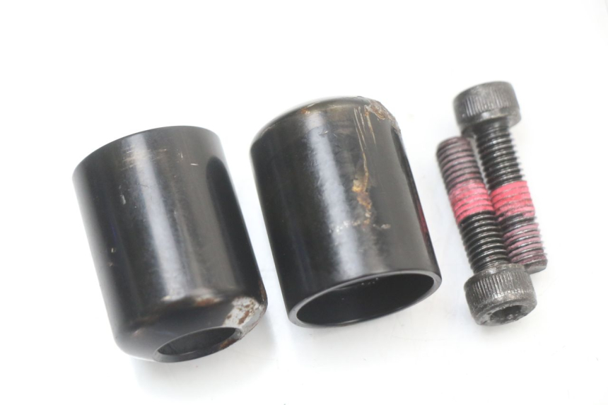 photo de HANDLEBAR ENDS KAWASAKI NINJA 400 (2018 - 2023) - Technical close-up