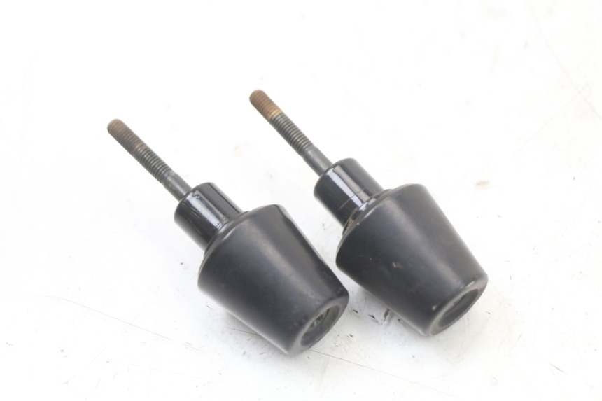 photo de HANDLEBAR ENDS PEUGEOT BELVILLE 125 (2017 - 2021) - Zoom on usage condition