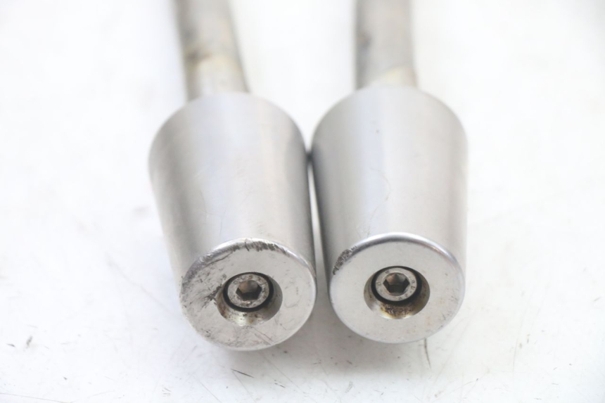 photo de HANDLEBAR ENDS PEUGEOT SATELIS COMPRESSOR K15 125 (2006 - 2009) - Zoom on usage condition