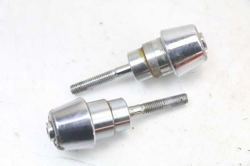 photo de HANDLEBAR END PEUGEOT STREETZONE 4T 50 (2018 - 2023) - Zoom on usage condition