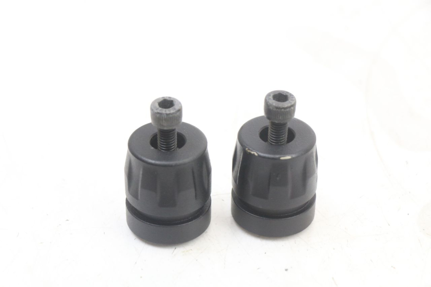 photo de HANDLEBAR ENDS ROYAL ENFIELD SCRAM 411 (2022 - 2024) - Technical close-up