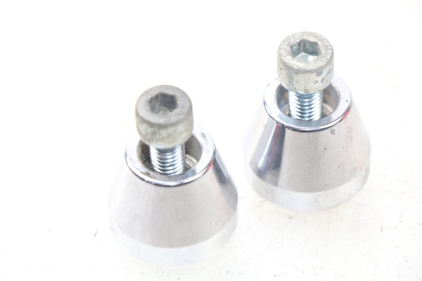 photo de HANDLEBAR ENDS DAELIM S2 FI 125 (2008 - 2017) - Zoom on usage condition