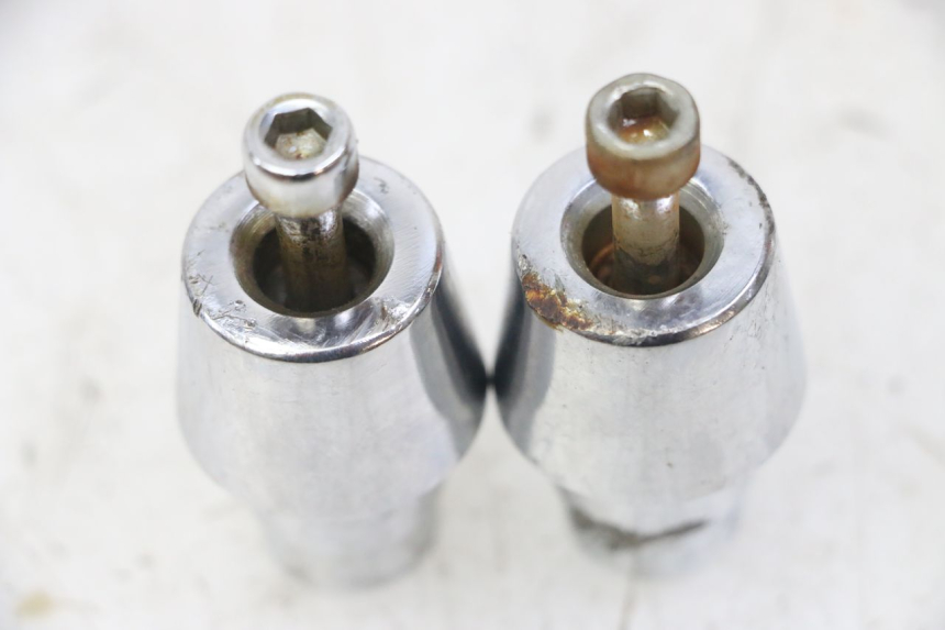 photo de HANDLEBAR ENDS PEUGEOT SATELIS 125 (2013 - 2018) - Component detail