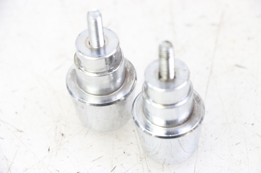 photo de HANDLEBAR ENDS PEUGEOT SATELIS 125 (2013 - 2018) - Alternative perspective