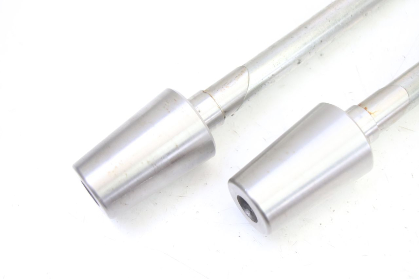 photo de HANDLEBAR ENDS PEUGEOT SATELIS 250 (2006 - 2012) - Component detail