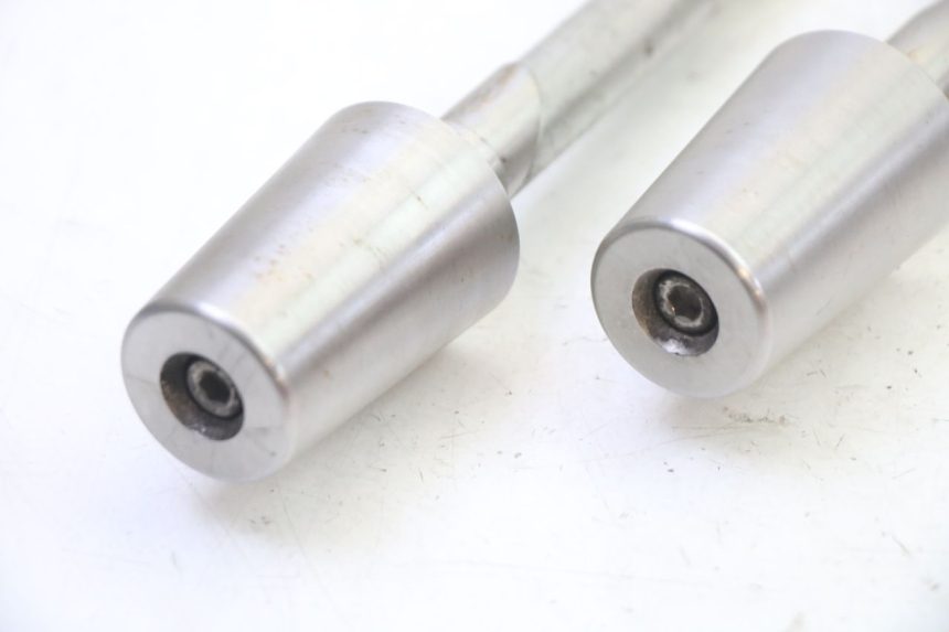 photo de HANDLEBAR ENDS PEUGEOT SATELIS 250 (2006 - 2012) - Alternative perspective