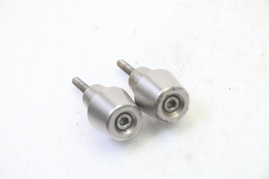 photo de HANDLEBAR END PEUGEOT SATELIS 125 (2006 - 2009) - Zoom on usage condition