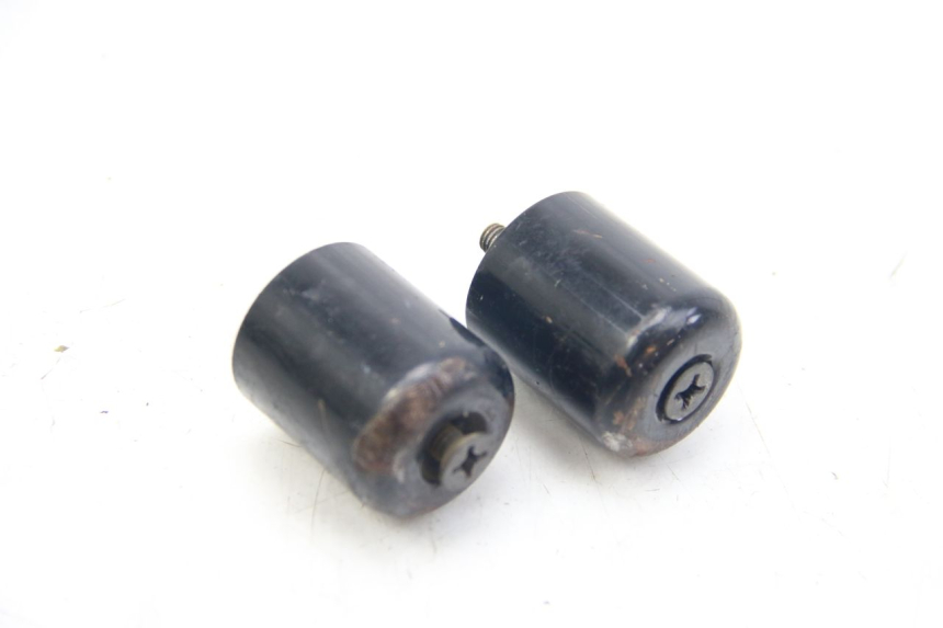 photo de HANDLEBAR END SUZUKI SIXTEEN 125 (2008 - 2010) - Main view