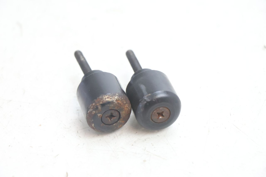 photo de HANDLEBAR ENDS RAZZO STEED 125 (2012 - 2018) - Zoom on usage condition