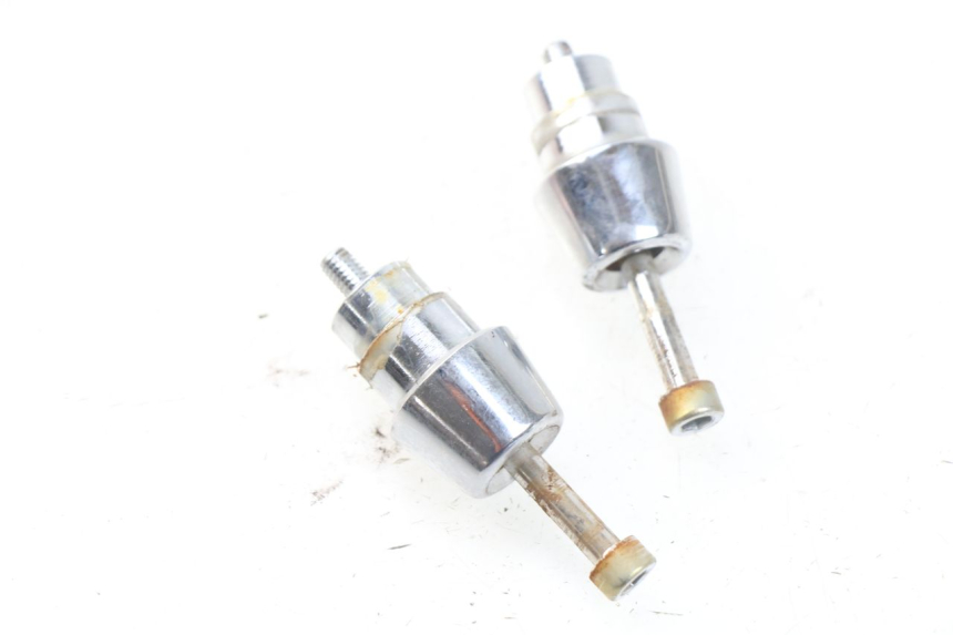 photo de HANDLEBAR ENDS PEUGEOT STREETZONE 2T 50 (2014 - 2019) - Zoom on usage condition