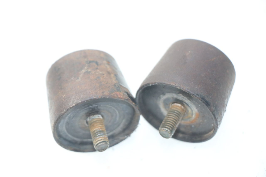 photo de HANDLEBAR ENDS SUZUKI UC EPICURO 125 (1999 - 2003) - Zoom on usage condition