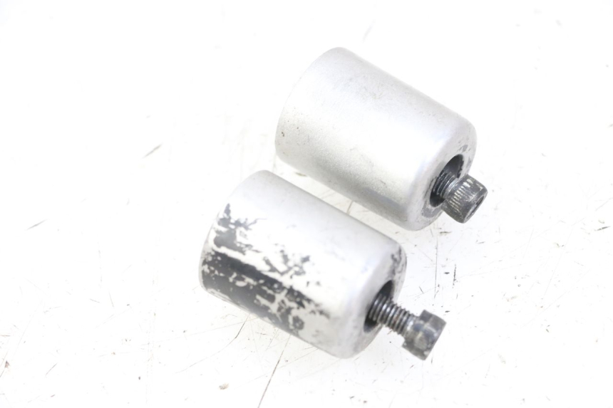 photo de HANDLEBAR ENDS YAMAHA X-MAX XMAX ABS 250 (2010 - 2012) - Component detail