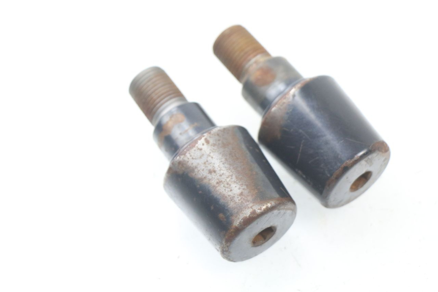 photo de HANDLEBAR END YAMAHA XMAX X-MAX 125 (2006 - 2009) - Zoom on usage condition