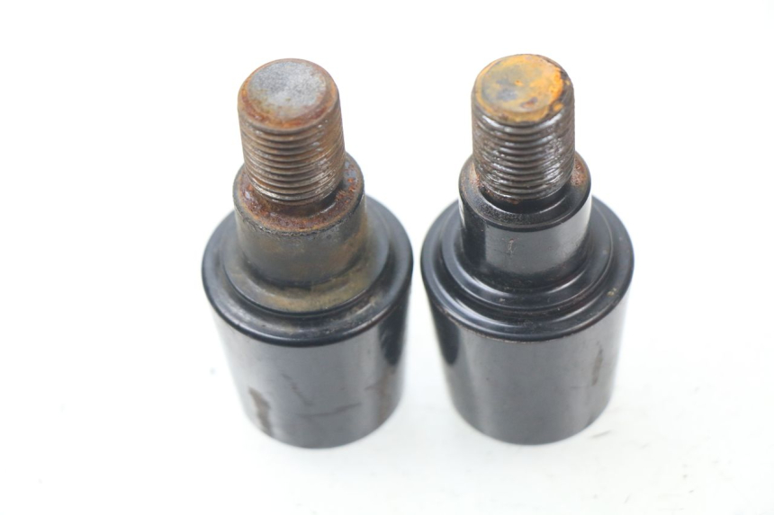 photo de HANDLEBAR END YAMAHA XMAX X-MAX 125 (2006 - 2009) - Zoom on usage condition