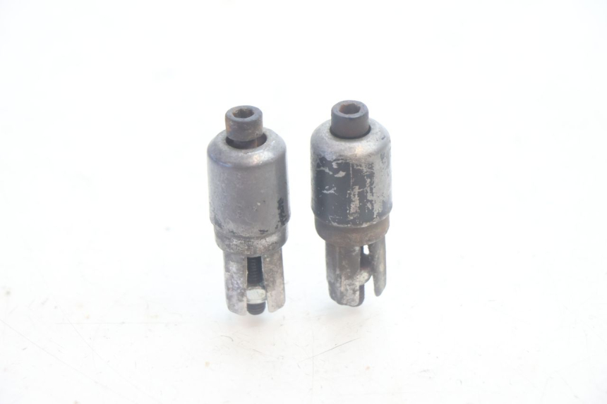 photo de HANDLEBAR ENDS YAMAHA YP MAJESTY 125 (2007 - 2010) - Zoom on usage condition