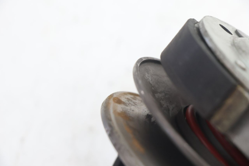 photo de CLUTCH MBK BOOSTER SPIRIT 50 (2004 - 2017) - Fixing points details