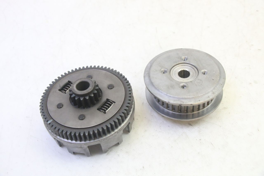 photo de CLUTCH HONDA CBF 125 (2009 - 2015) - High-resolution close-up